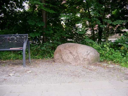 Bild 1 von Findling im Geisselschen Garten